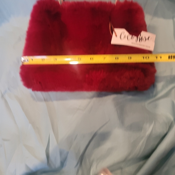 Coco Rose Beach & Resort.  Faux Fur Top Handle Bag/Merlot - Picture 10 of 10